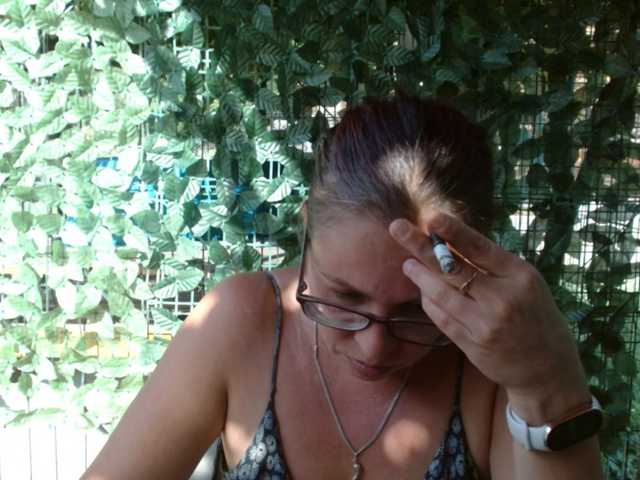 LadyHellene live webcam show