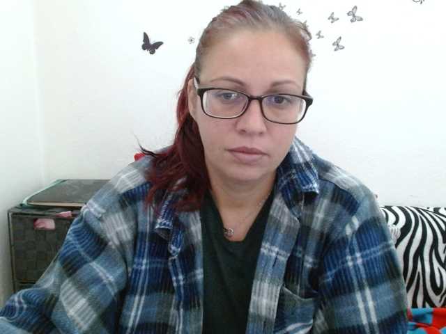 LadyHellene live cam preview