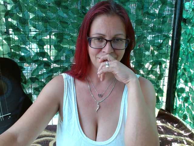 LadyHellene live cam on BongaCams