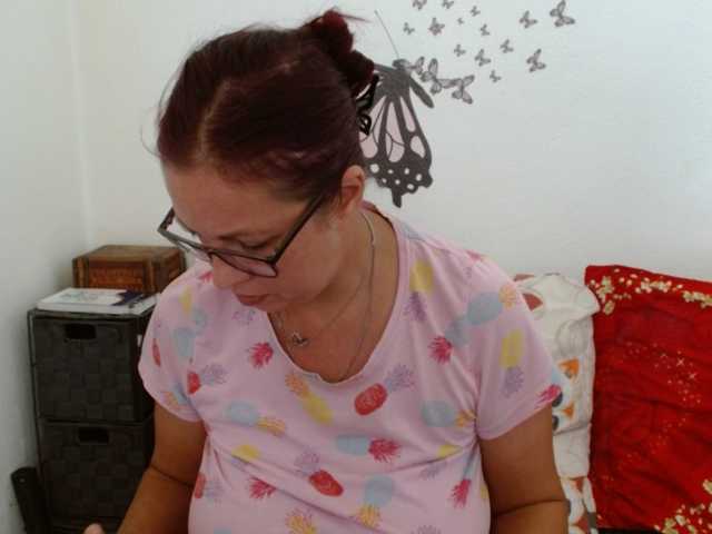 LadyHellene live cam on BongaCams