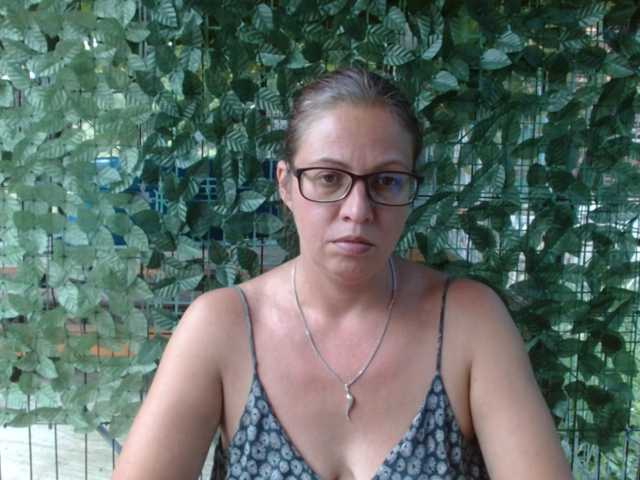 LadyHellene live webcam show