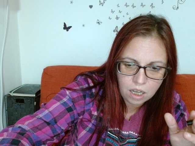 LadyHellene live cam on BongaCams