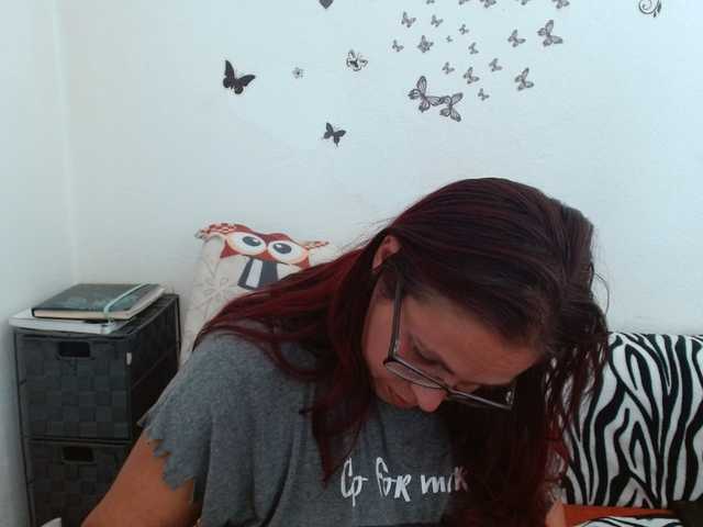 LadyHellene live cam on BongaCams