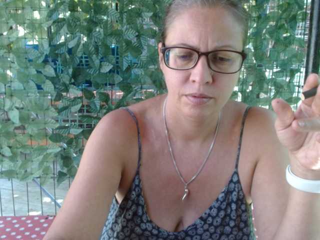 LadyHellene live webcam show