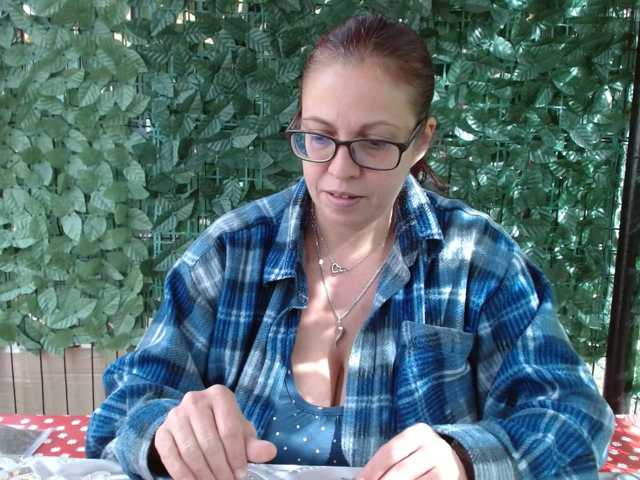 LadyHellene, live now on BongaCams