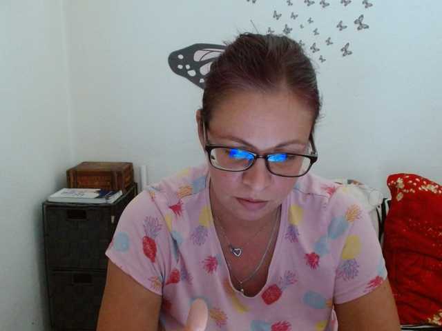 LadyHellene live cam on BongaCams