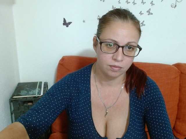 LadyHellene live cam on BongaCams