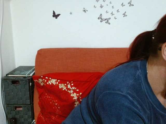 LadyHellene live cam on BongaCams