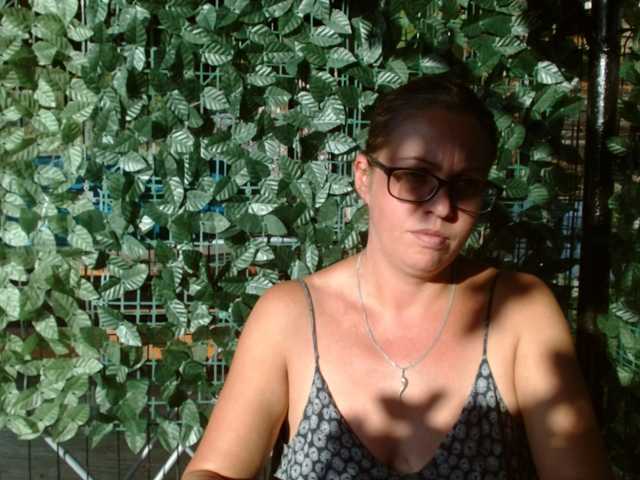 LadyHellene live webcam show