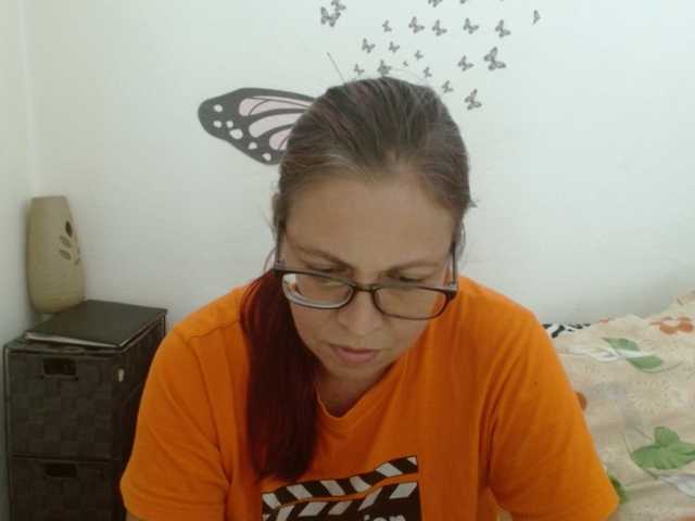 LadyHellene live cam on BongaCams