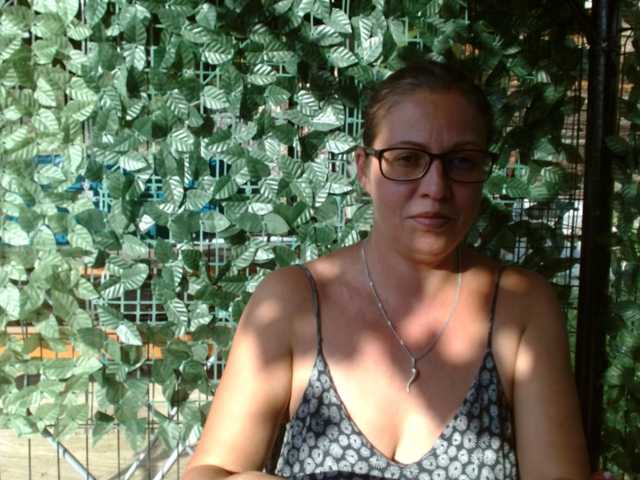 LadyHellene live webcam show