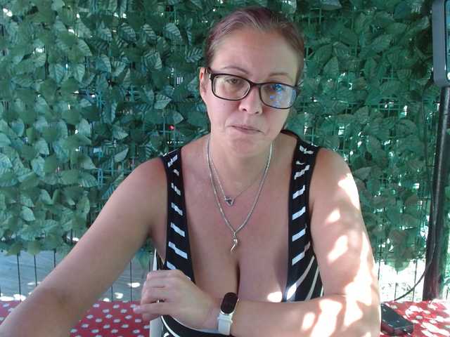 LadyHellene live cam on BongaCams
