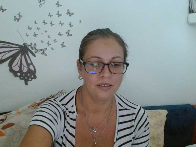 LadyHellene live cam on BongaCams
