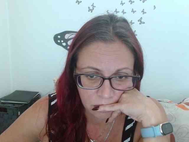 LadyHellene webcam