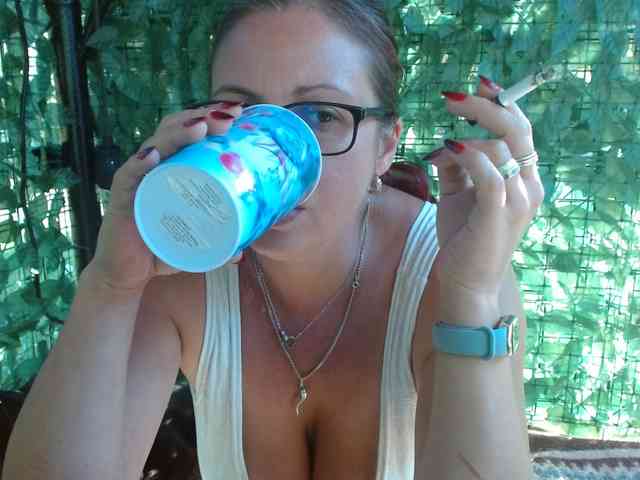 LadyHellene webcam