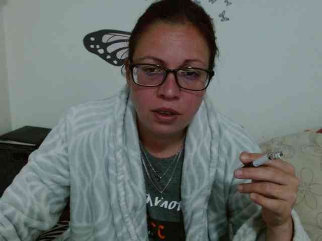 LadyHellene webcam