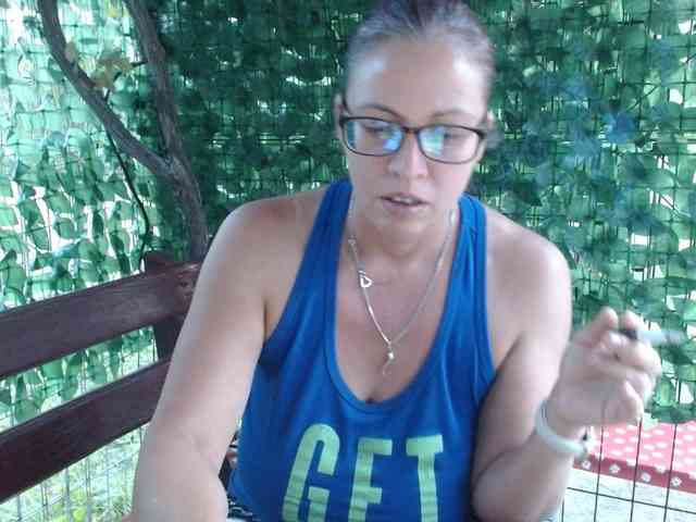 LadyHellene webcam