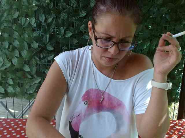 LadyHellene webcam
