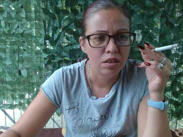 LadyHellene webcam