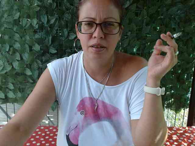 LadyHellene webcam