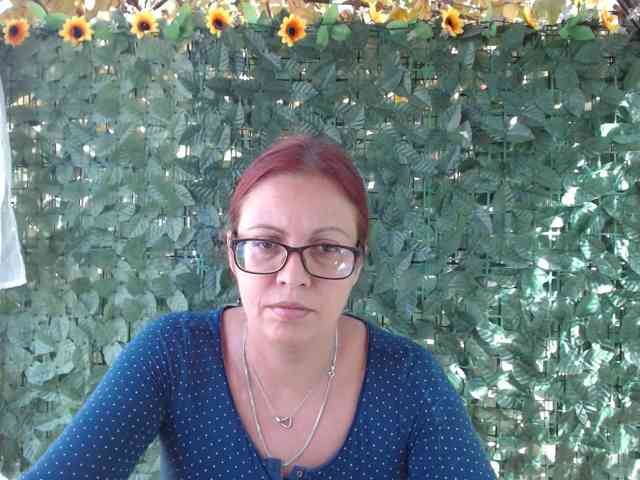 LadyHellene webcam