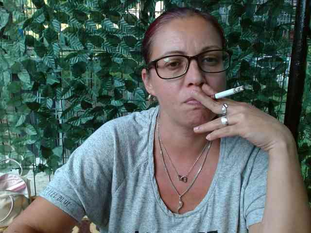 LadyHellene webcam