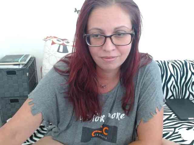 LadyHellene webcam