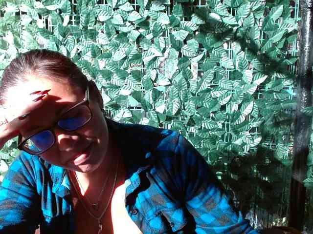 LadyHellene webcam