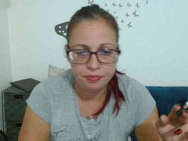 LadyHellene webcam