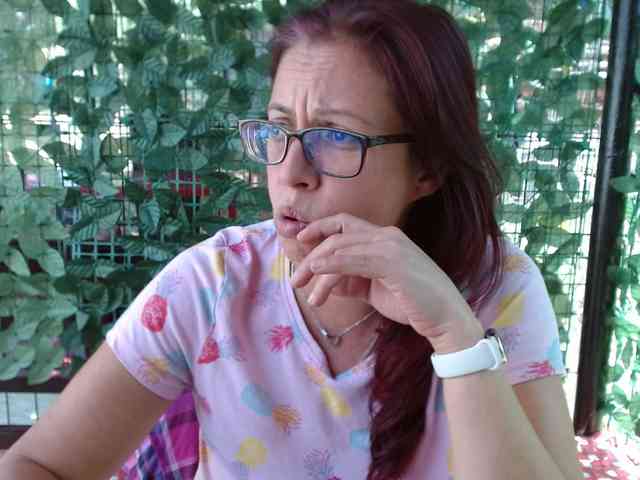 LadyHellene webcam
