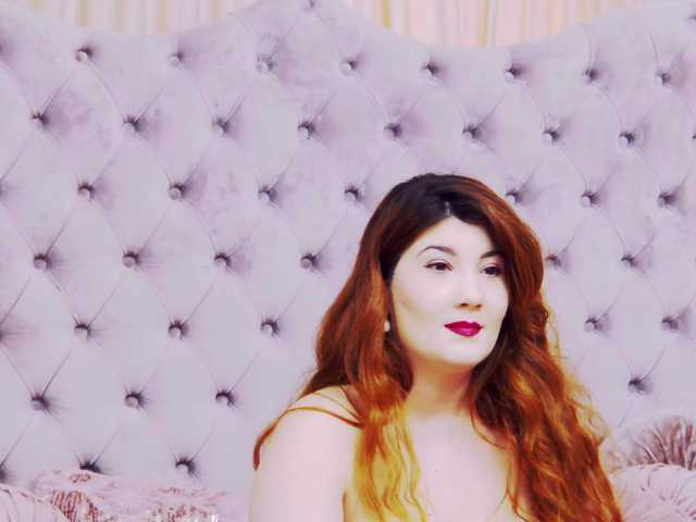 PenelopeLynnx's BongaCams show and profile