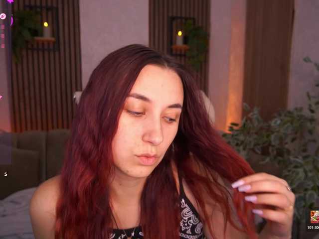 RoxyRayy live cam on BongaCams