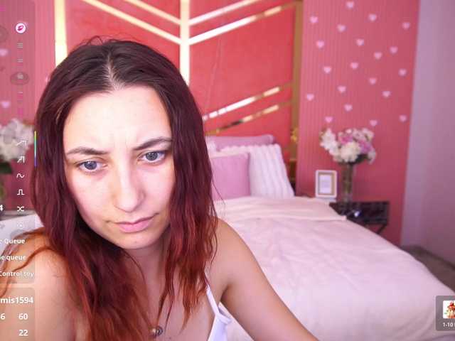 RoxyRayy live webcam show