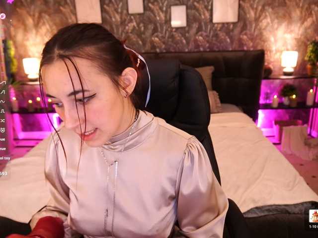 RoxyRayy, en directo ahora en BongaCams