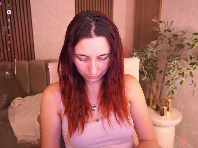 RoxyRayy live webcam show