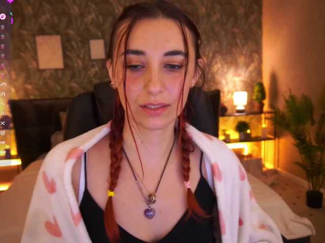 RoxyRayy webcam bongacams model stream image