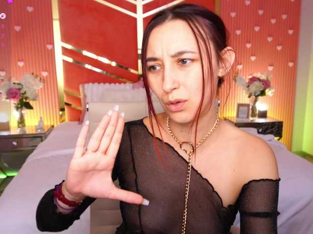 RoxyRayy live cam on BongaCams