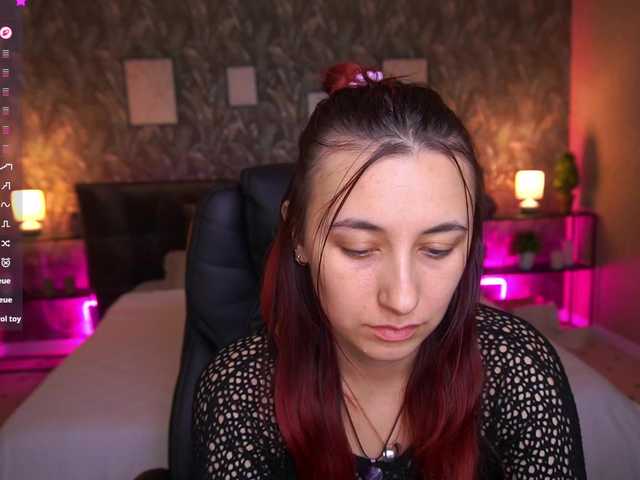 RoxyRayy live cam on BongaCams