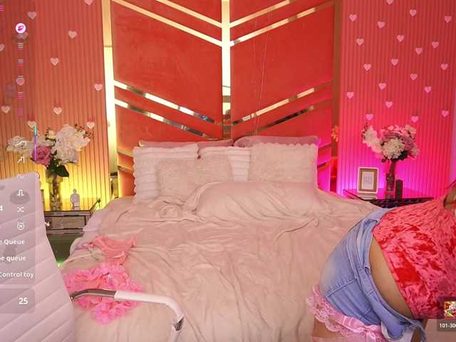RoxyRayy live cam on BongaCams
