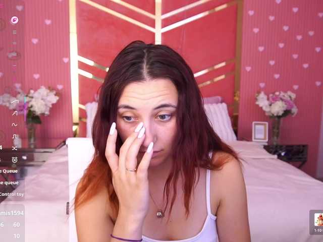 RoxyRayy live webcam show