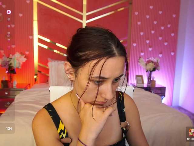 RoxyRayy live cam on BongaCams