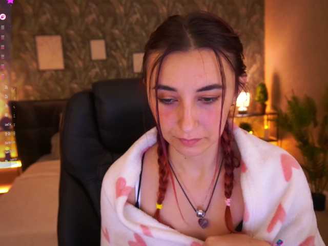 RoxyRayy live cam on BongaCams