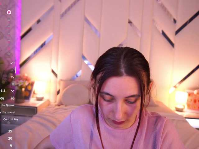 RoxyRayy live cam on BongaCams