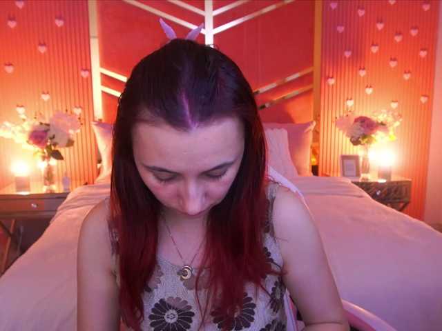 RoxyRayy live cam on BongaCams