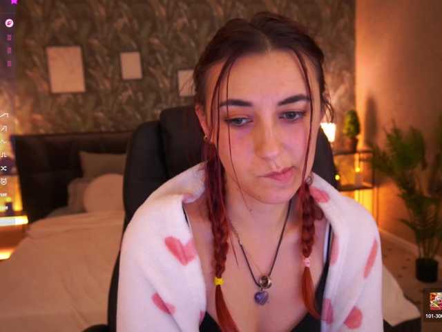 RoxyRayy live cam on BongaCams