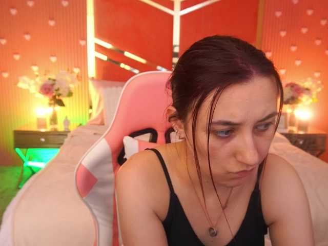 RoxyRayy live cam on BongaCams