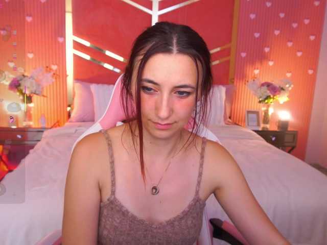 RoxyRayy live cam on BongaCams