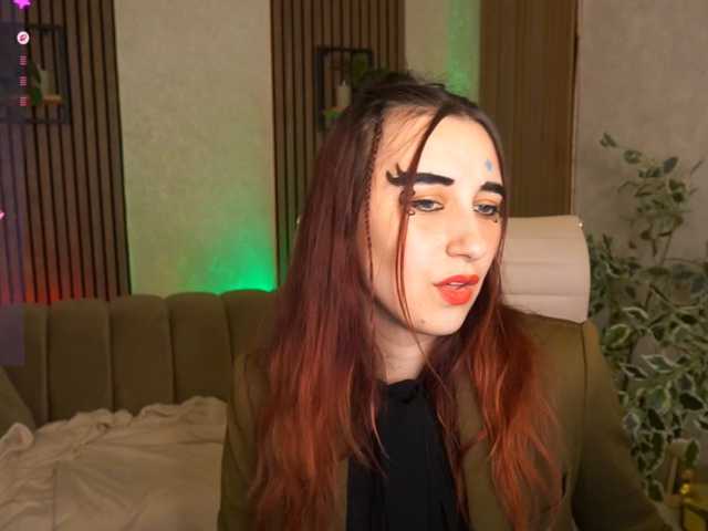 RoxyRayy live cam on BongaCams