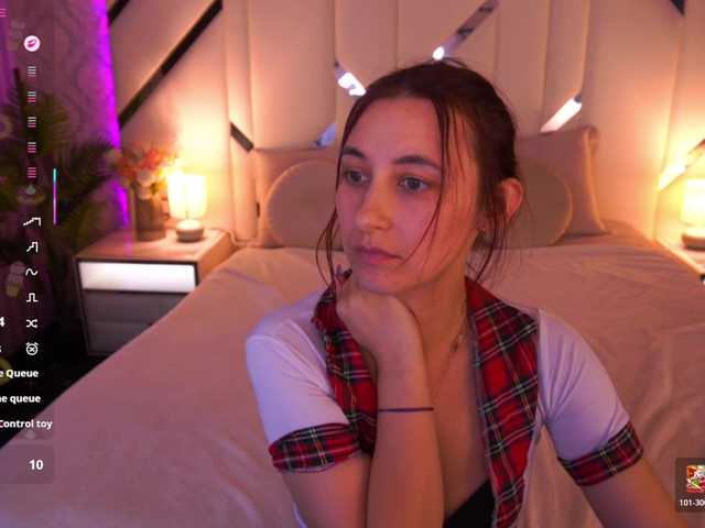 RoxyRayy live cam on BongaCams