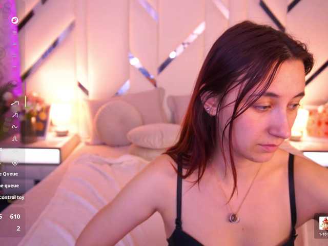 RoxyRayy live cam on BongaCams